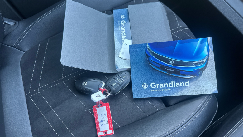 Vauxhall Grandland 1.2 Turbo Ultimate 5dr Petrol Hatchback